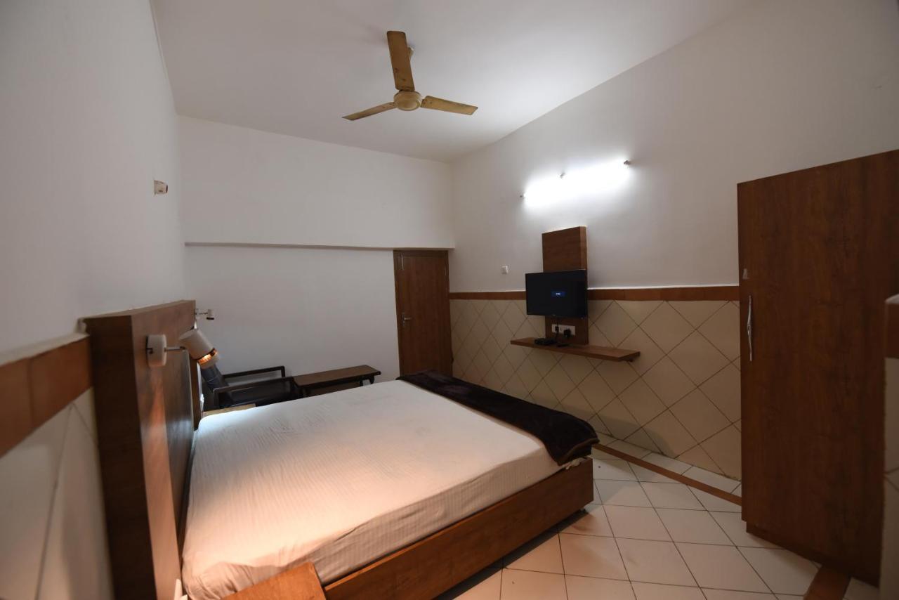 Hotel Mayur Gorakhpur Habitación foto